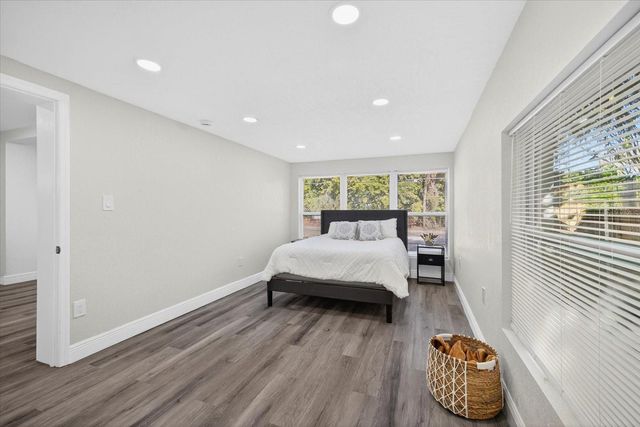 1513 E SLIGH AVENUE, Tampa, FL 33610