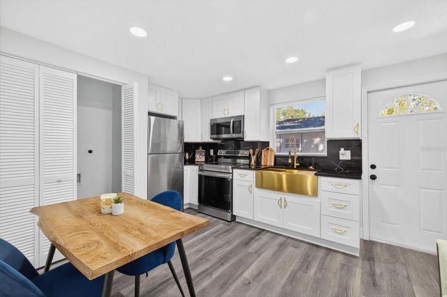 1513 E SLIGH AVENUE, Tampa, FL 33610