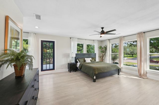 702 GRIFFITH, Terrell, TX 75160