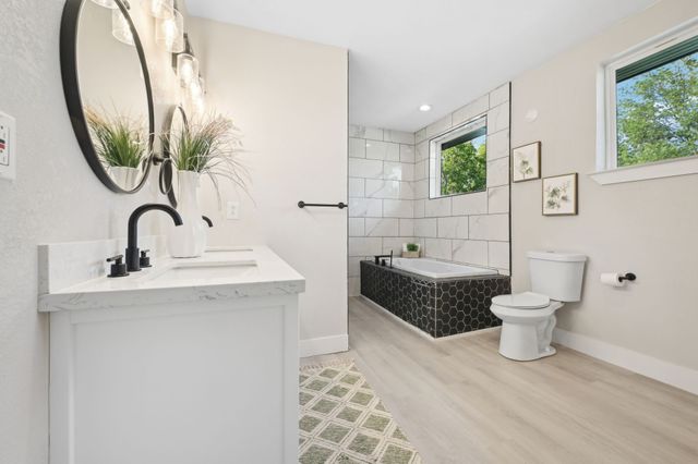 702 GRIFFITH, Terrell, TX 75160