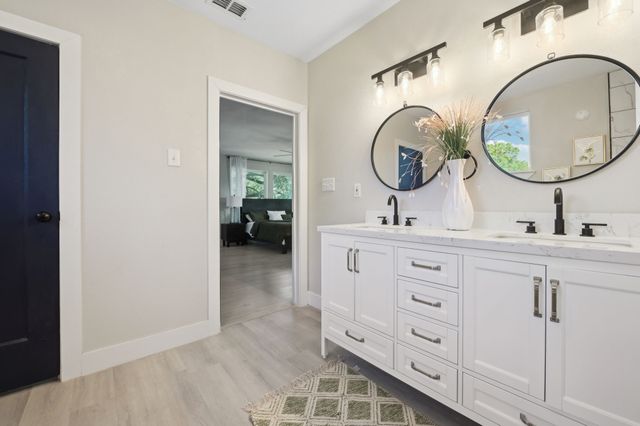 702 GRIFFITH, Terrell, TX 75160