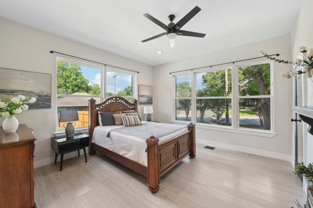 702 GRIFFITH, Terrell, TX 75160