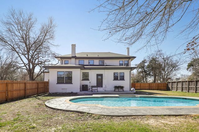 702 GRIFFITH, Terrell, TX 75160