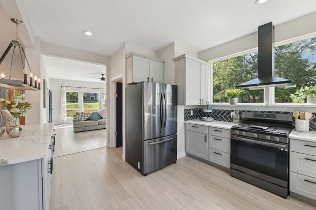 702 GRIFFITH, Terrell, TX 75160