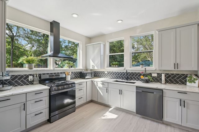 702 GRIFFITH, Terrell, TX 75160