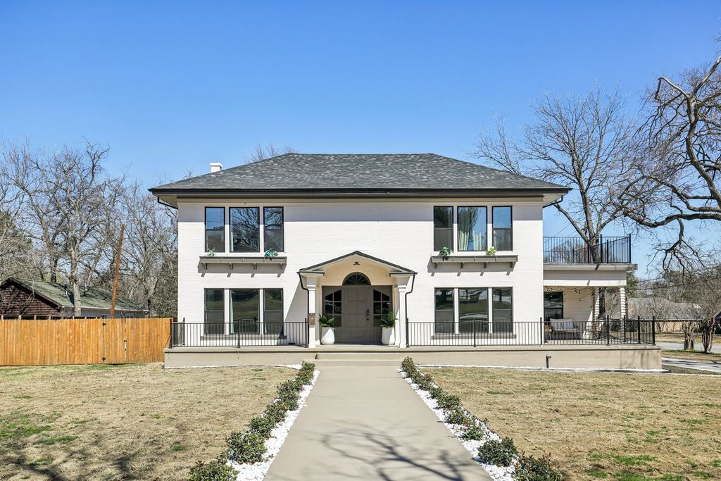 702 GRIFFITH, Terrell, TX 75160