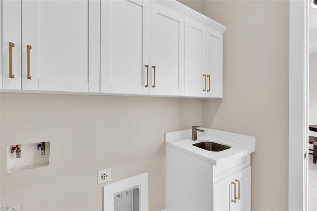 2604 56th ST SW, Lehigh Acres, FL 33976