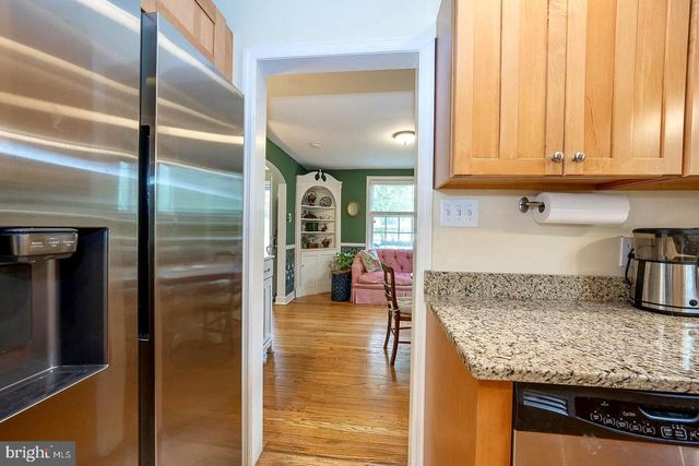 305 EAGLE RD, Wayne, PA 19087