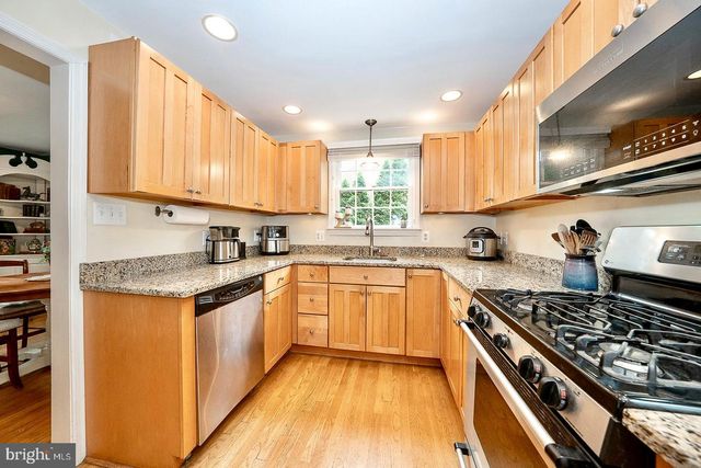 305 EAGLE RD, Wayne, PA 19087