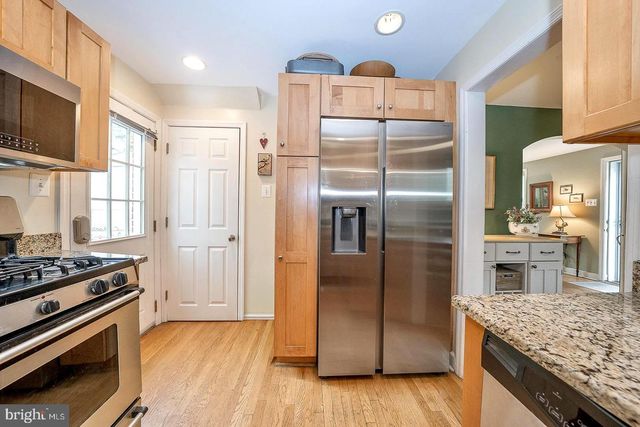 305 EAGLE RD, Wayne, PA 19087