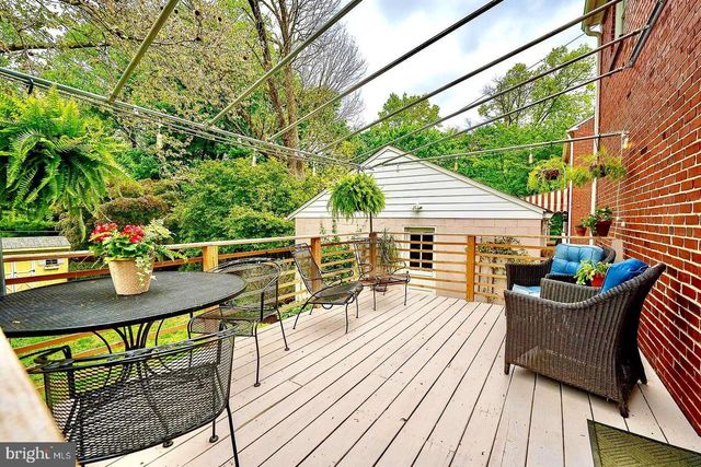 305 EAGLE RD, Wayne, PA 19087