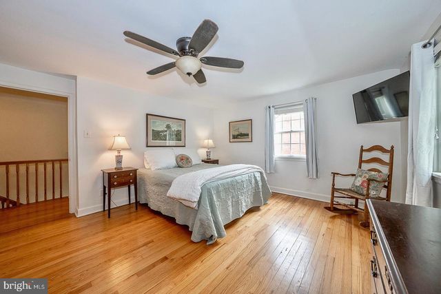 305 EAGLE RD, Wayne, PA 19087