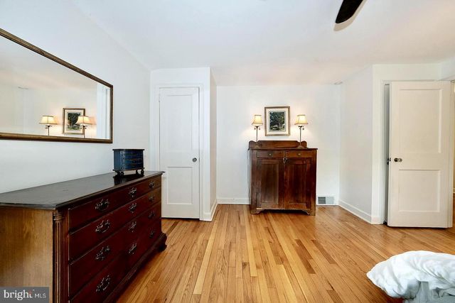 305 EAGLE RD, Wayne, PA 19087