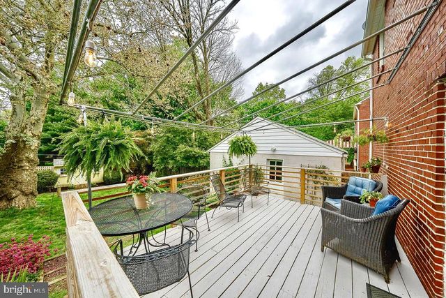 305 EAGLE RD, Wayne, PA 19087