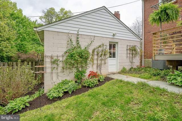 305 EAGLE RD, Wayne, PA 19087