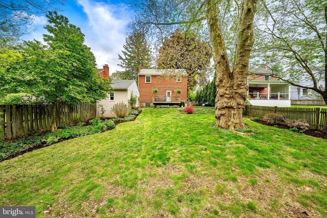 305 EAGLE RD, Wayne, PA 19087