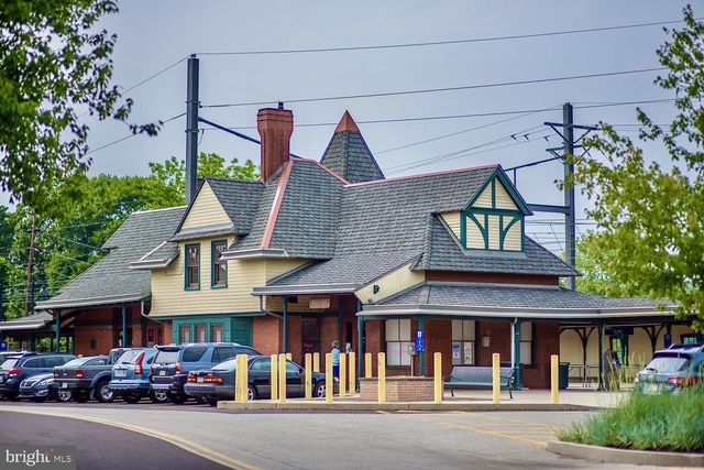 305 EAGLE RD, Wayne, PA 19087