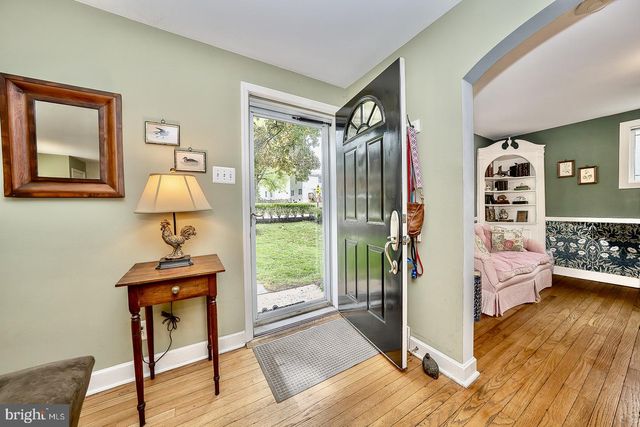 305 EAGLE RD, Wayne, PA 19087