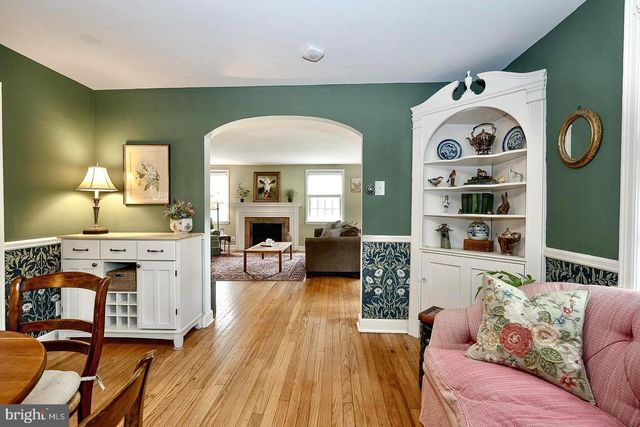 305 EAGLE RD, Wayne, PA 19087