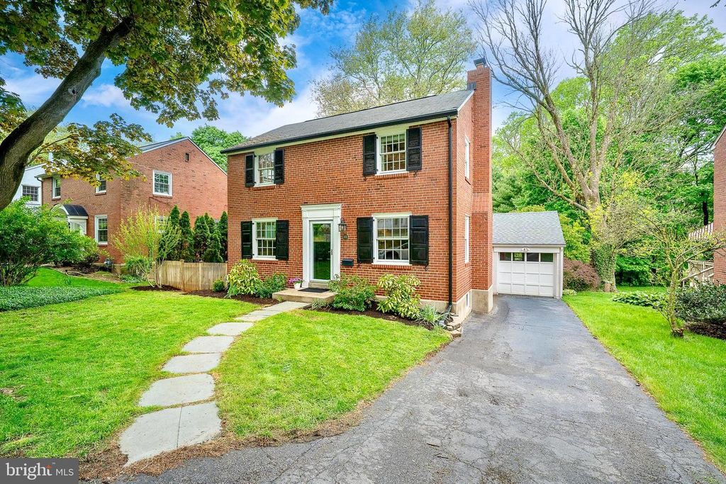 305 EAGLE RD, Wayne, PA 19087