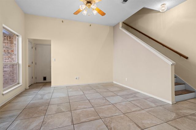 1003 W Lovers Lane, Arlington, TX 76013