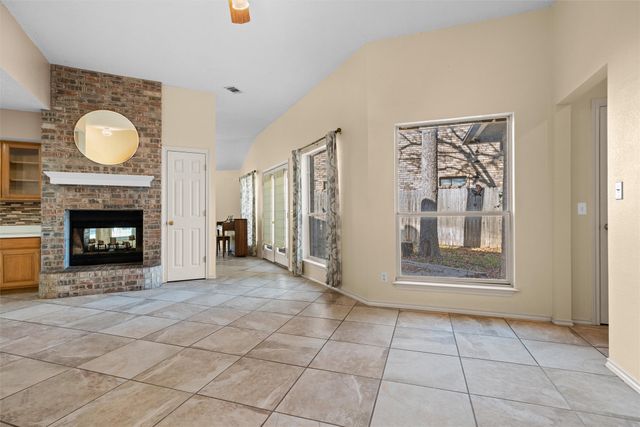 1003 W Lovers Lane, Arlington, TX 76013