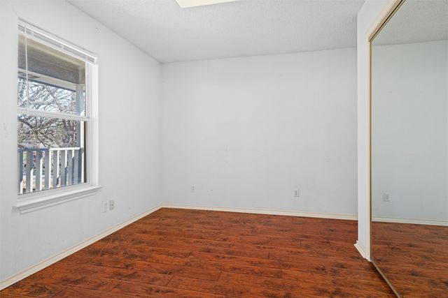 1003 W Lovers Lane, Arlington, TX 76013