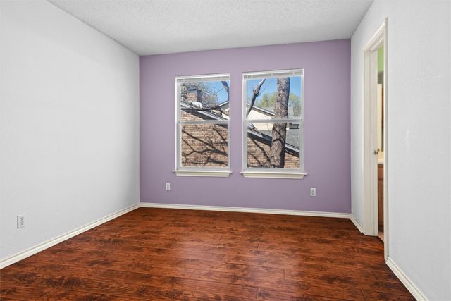 1003 W Lovers Lane, Arlington, TX 76013