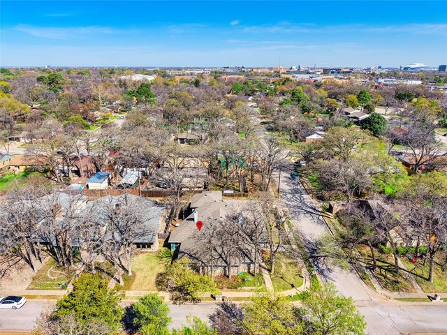 1003 W Lovers Lane, Arlington, TX 76013
