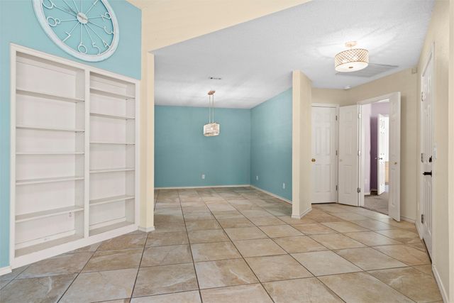 1003 W Lovers Lane, Arlington, TX 76013