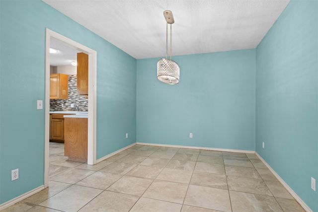 1003 W Lovers Lane, Arlington, TX 76013