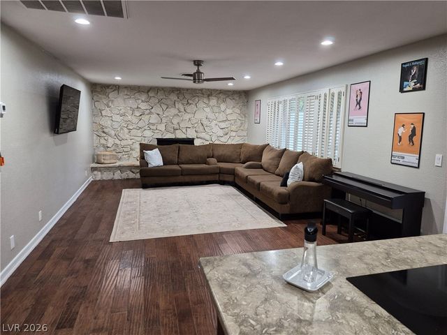 3753 South Rosecrest Circle, Las Vegas, NV 89121