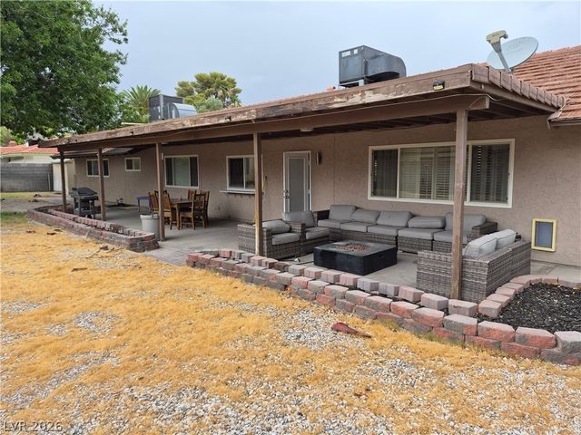 3753 South Rosecrest Circle, Las Vegas, NV 89121