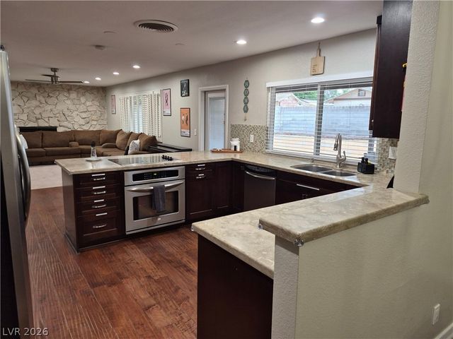 3753 South Rosecrest Circle, Las Vegas, NV 89121