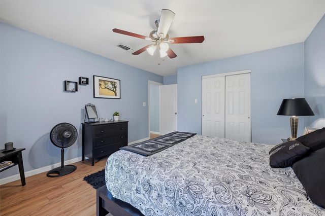108 San Chez Drive, Lake Kiowa, TX 76240