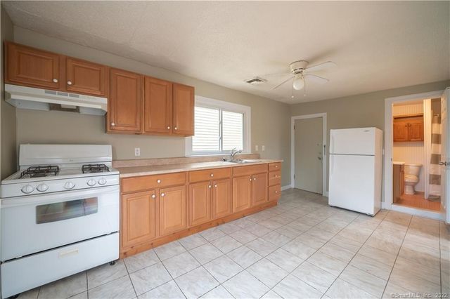 762 State Street 2, New Haven, CT 06511