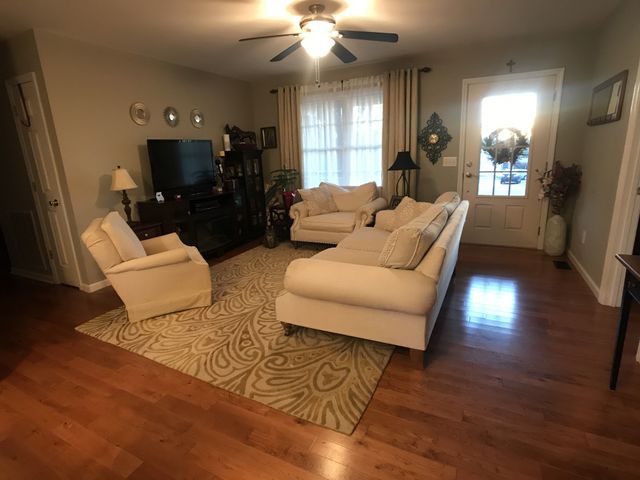 106 Jackson St, Spring Hill, TN 37174