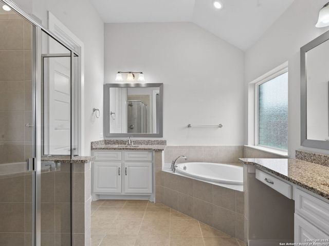 119 Branson, Boerne, TX 78006