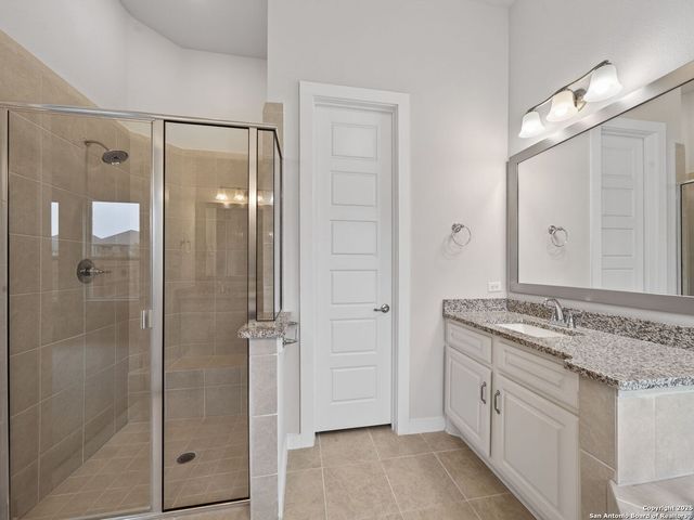 119 Branson, Boerne, TX 78006