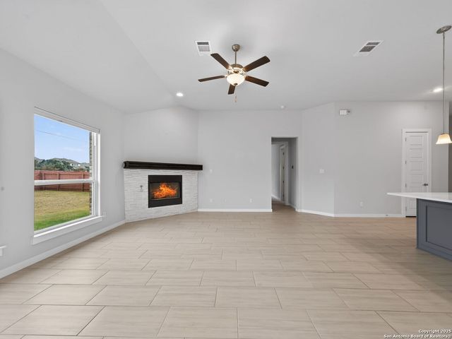 119 Branson, Boerne, TX 78006