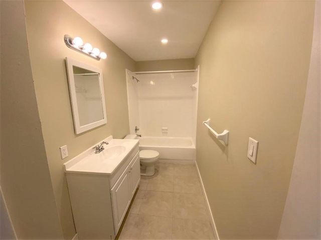 3040 NE 16th Avenue 313, Oakland Park, FL 33334