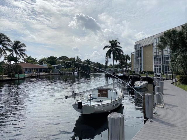 3040 NE 16th Avenue 313, Oakland Park, FL 33334