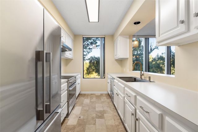 14655 Champion Forest Drive 302, Houston, TX 77069