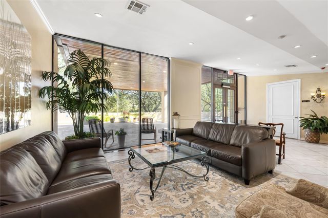 14655 Champion Forest Drive 302, Houston, TX 77069