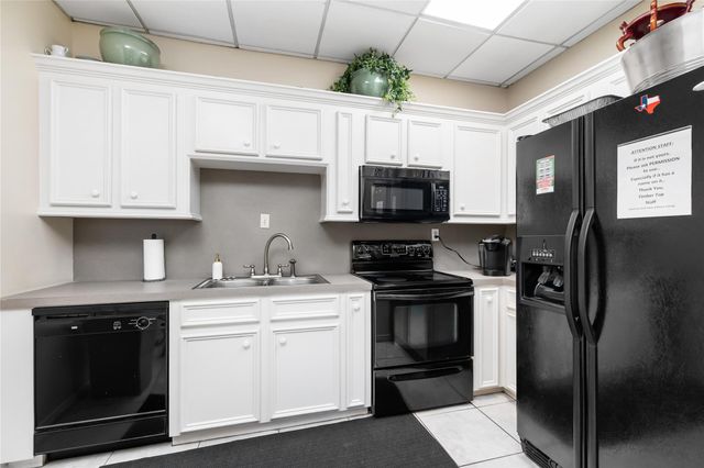 14655 Champion Forest Drive 302, Houston, TX 77069