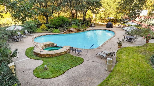 14655 Champion Forest Drive 302, Houston, TX 77069