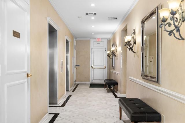 14655 Champion Forest Drive 302, Houston, TX 77069