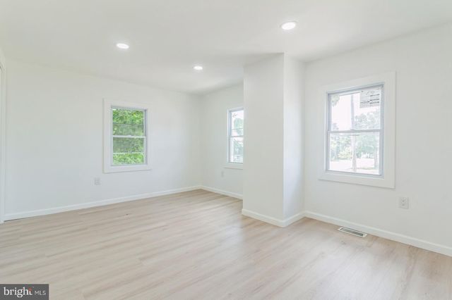 395 MAIN ST, Cedarville, NJ 08311