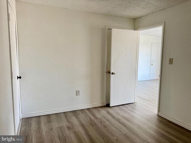 130 WHITE OAK RD, White Post, VA 22663