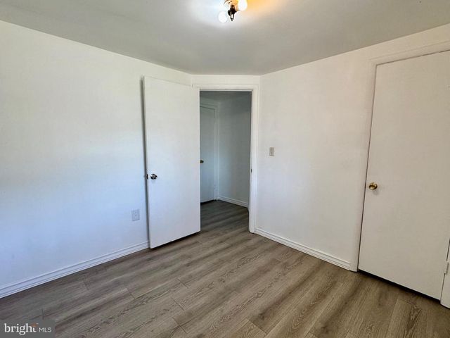 130 WHITE OAK RD, White Post, VA 22663